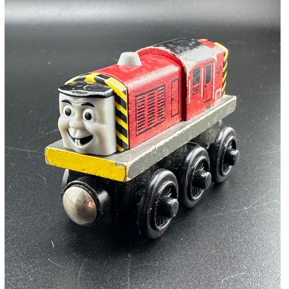 Learning Curve Thomas Wooden Railway Salty Diesel Engine Red‎ 2003 Gullane